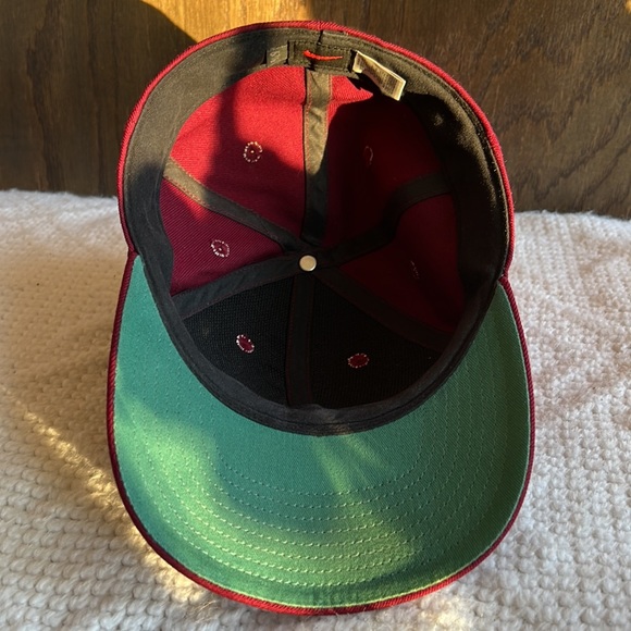 Nike burgundy embroidered cap - Picture 7 of 8